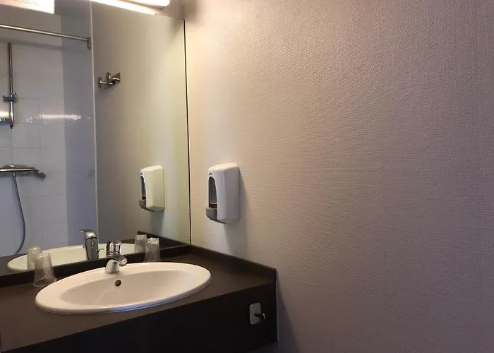 La Hourquie Cafe Hotel 2*